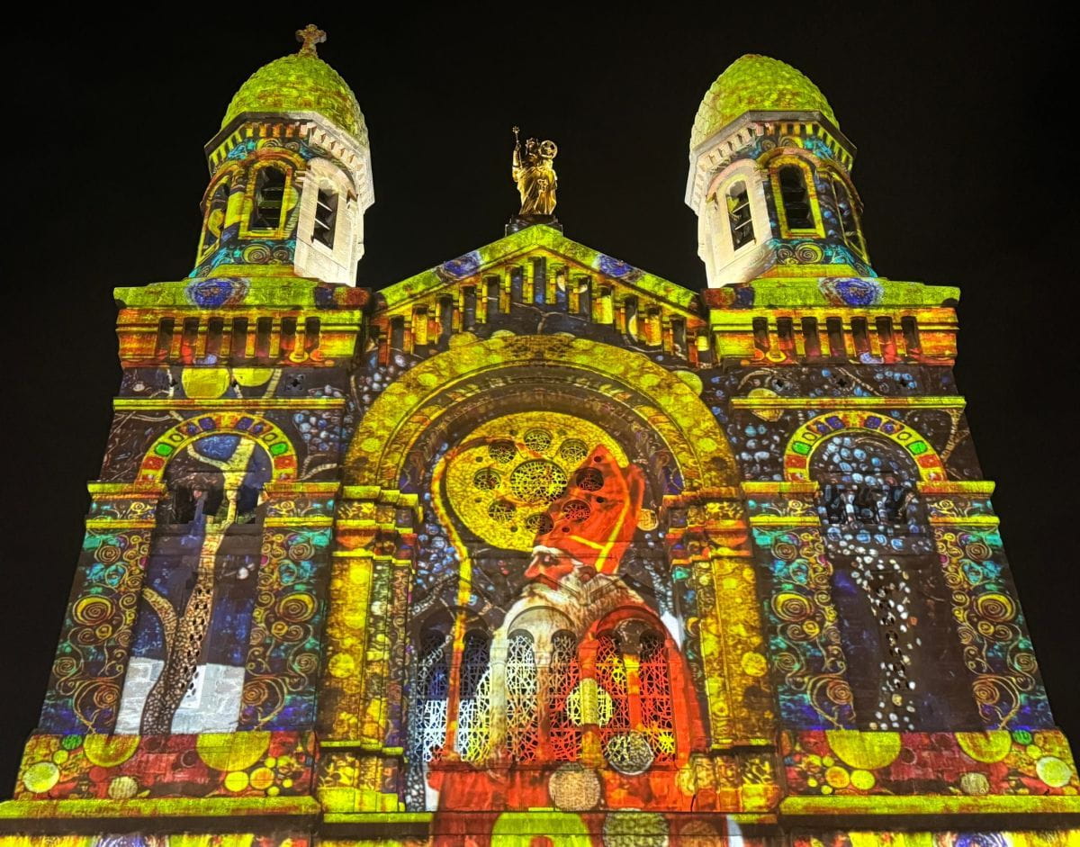 Noël et fêtes de fin d’année à Saint-Raphaël : Traditions, lumières & découvertes